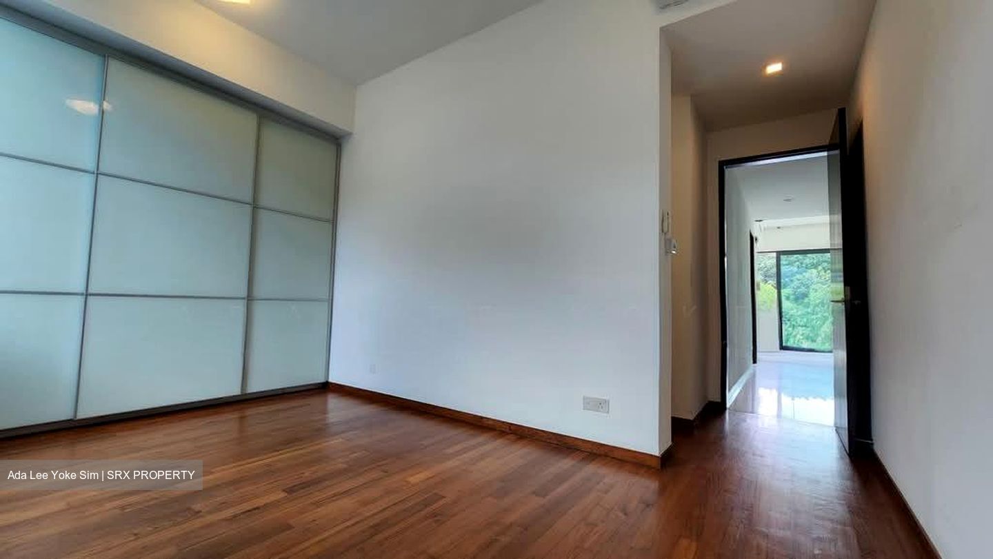 Holland Road (D10), Condominium #583849781